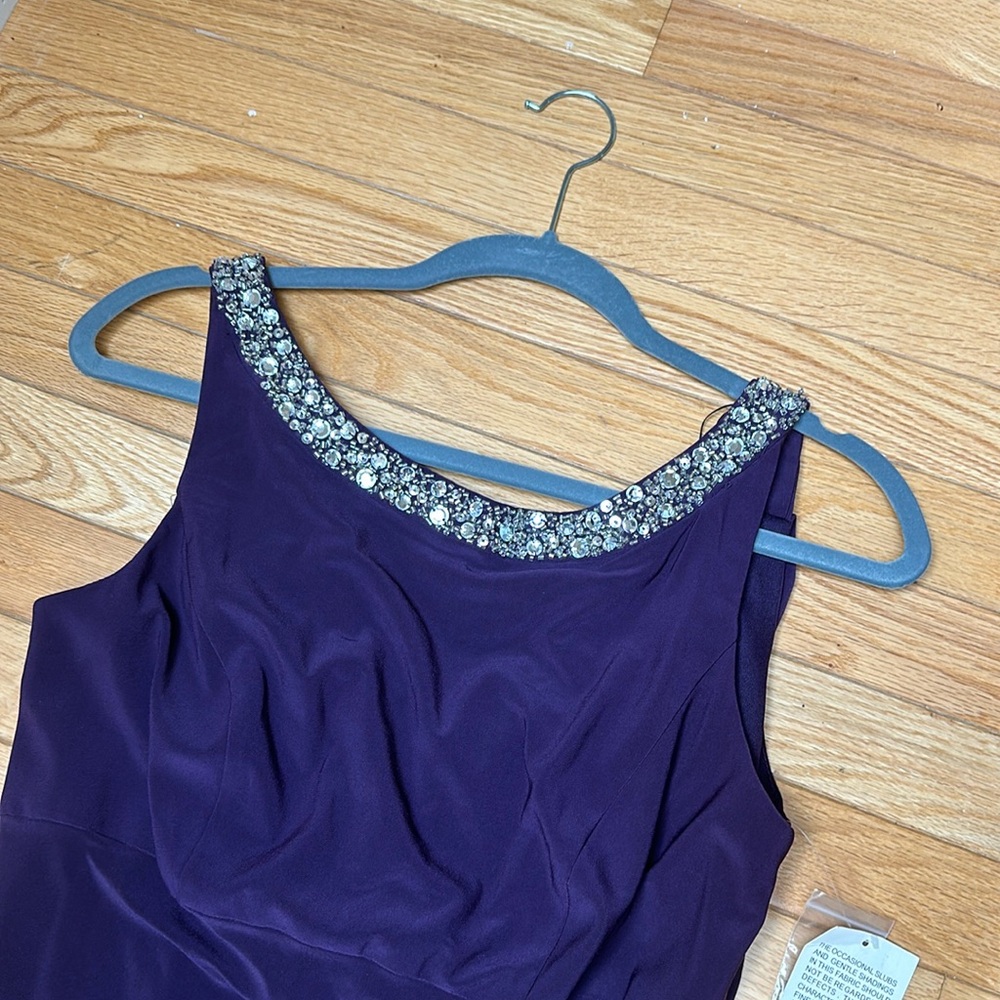 Alex Evenings never been worn - size 8